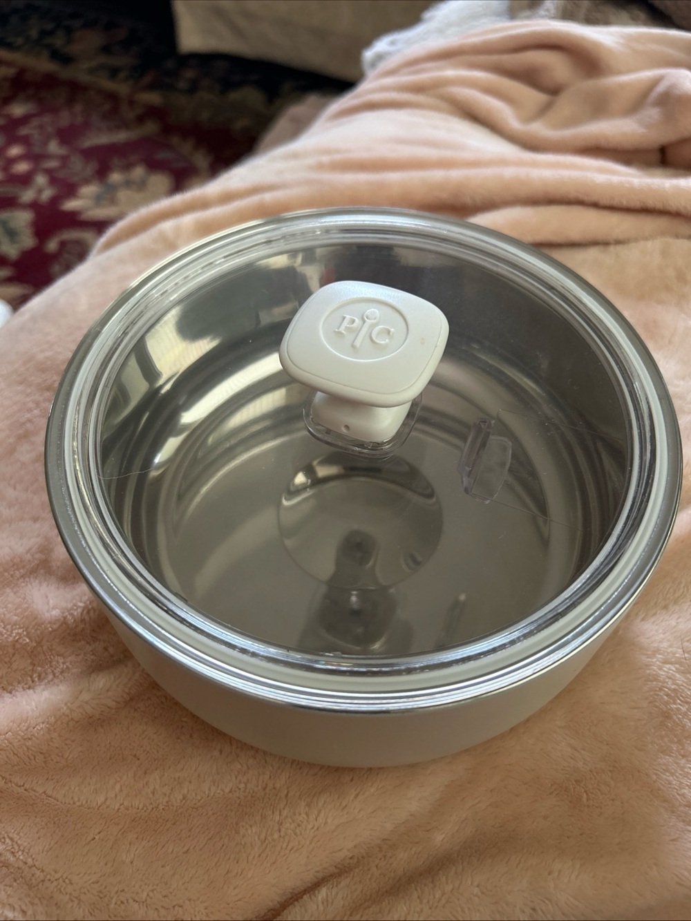 Pampered Chef 1Qt. Serving Dish with Lid